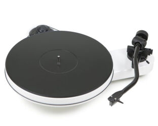 Pro-Ject RPM 3 Carbon (biały). Gramofon manualny.