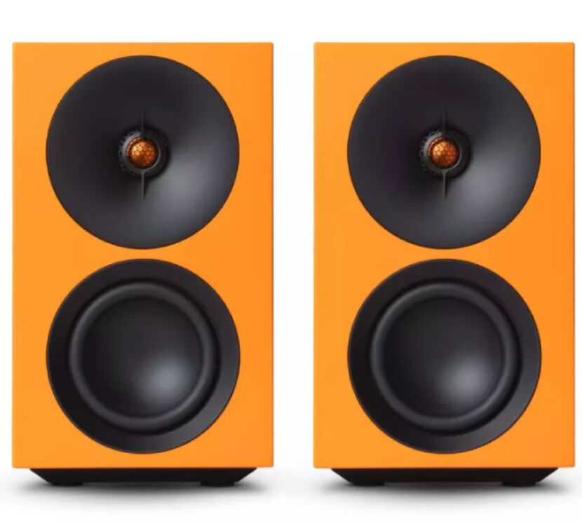 Cambridge Audio L/R S (pomarańczowy). Aktywne kolumny podstawkowe.