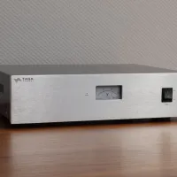 Taga Harmony PC-7000 (srebrny). Kondycjoner zasilający. - 3