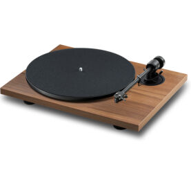 Pro-Ject E1.2 (orzech). Gramofon manualny.