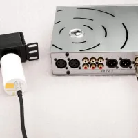 iFi Audio Groundhog+. Zewnętrzne przyłącze uziemienia. - 4