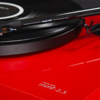 Music Hall MMF-2.3 LE (czerwony). Gramofon manualny. - 3