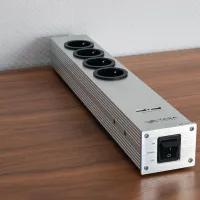 Taga Harmony PF-400USB (srebrny). Listwa zasilająca. - 4