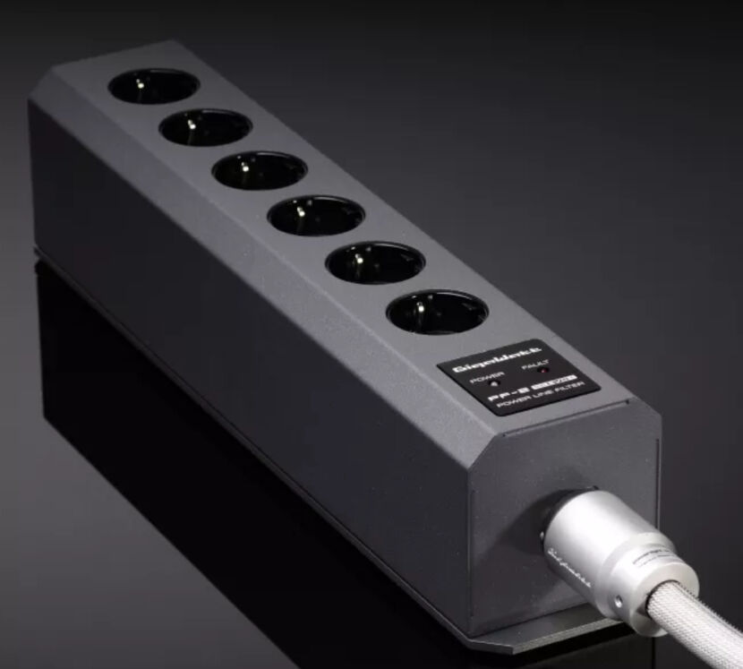 GigaWatt PF-2 SE EVO+ (LS-1 EVO+). Listwa zasilająca.