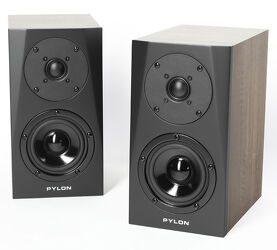 Pylon Audio Sapphire Sat (orzech). Kolumny podstawkowe.