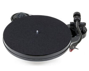 Pro-Ject RPM 1 Carbon (czarny). Gramofon manualny.