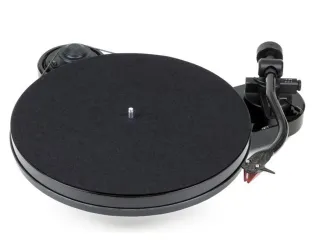Pro-Ject RPM 1 Carbon (czarny). Gramofon manualny.