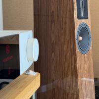 Esprit Amelia (orzech). Kolumna podłogowa. - 17