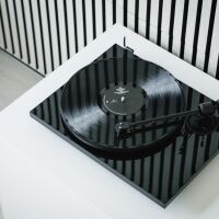 Pro-Ject E1.2 (czarny). Gramofon manualny. - 2