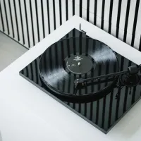 Pro-Ject E1.2 (czarny). Gramofon manualny. - 2