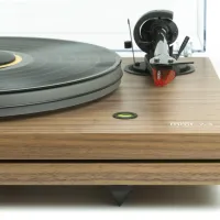 Music Hall MMF-7.3 (orzech). Gramofon manualny. - 4