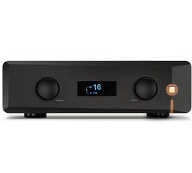 Unison Research Unico Pre V2 (czarny). Przedwzmacniacz stereo.