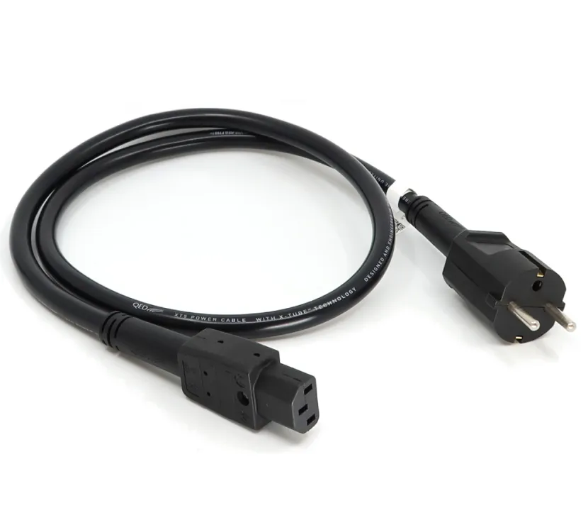 QED XT5 QE4310. Przewód zasilający (1m).