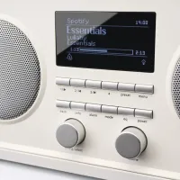 Essentials Radio 3 (biały). System muzyczny. - 6