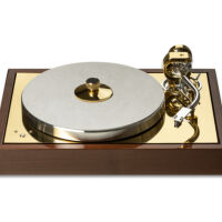 Pro-Ject The Classic Reference (akacja / mosiądz). Gramofon manualny. - 2